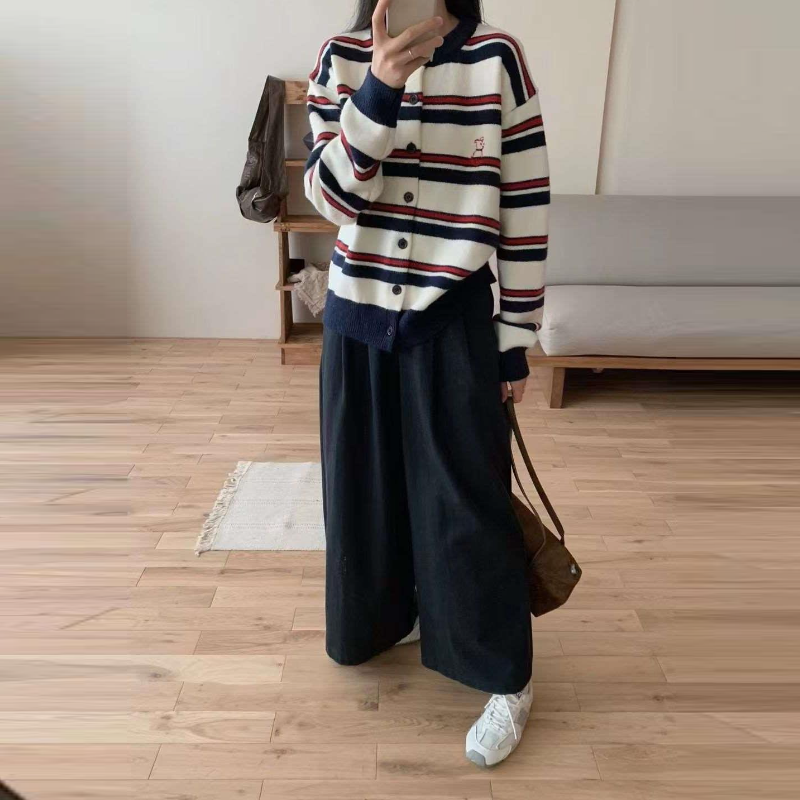 限量發售！減齡撞色條紋針織外套 可愛刺繡
