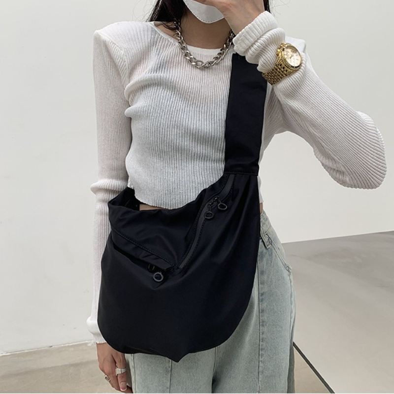 韓系 ‧ 大容量帆布斜跨單肩包