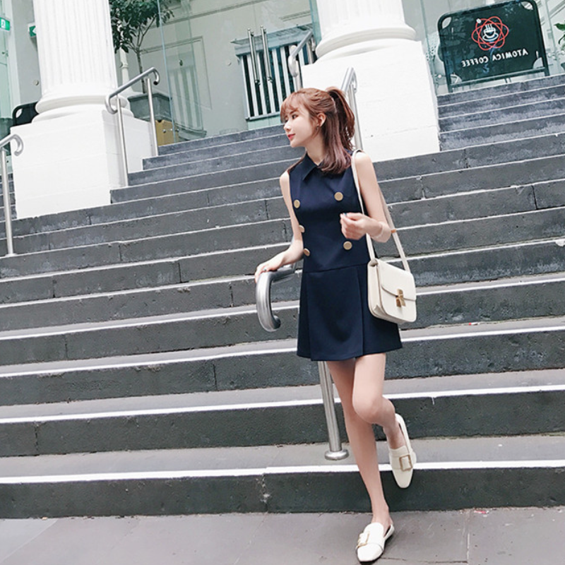 初戀連身裙設計感英倫風雙排釦翻領無袖短洋裝