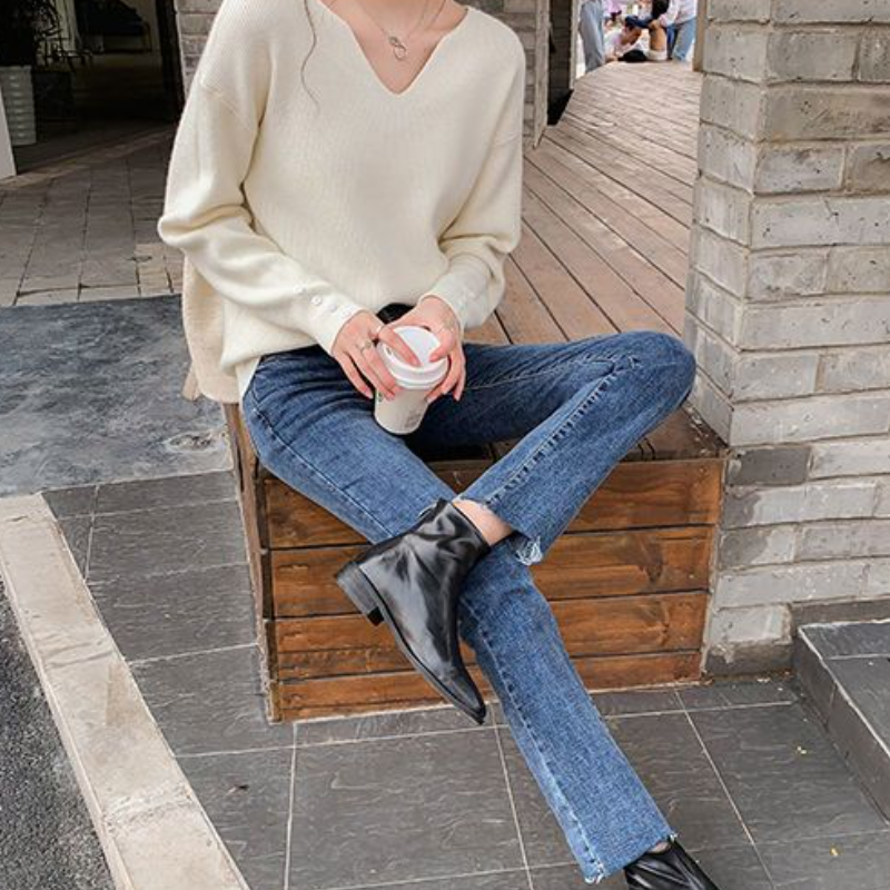 慵懶風 V 領針織上衣 寬鬆剪裁 秋冬百搭款