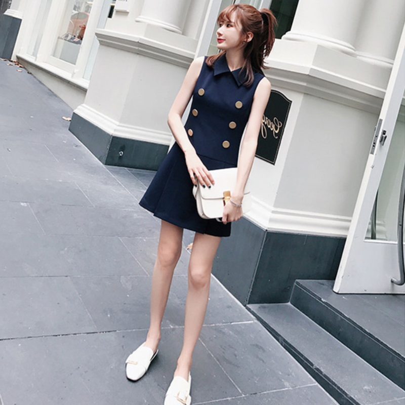 初戀連身裙設計感英倫風雙排釦翻領無袖短洋裝