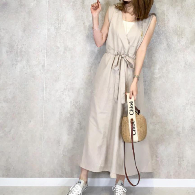 簡約 ‧ V領綁帶收腰連身裙(不含白色內搭)