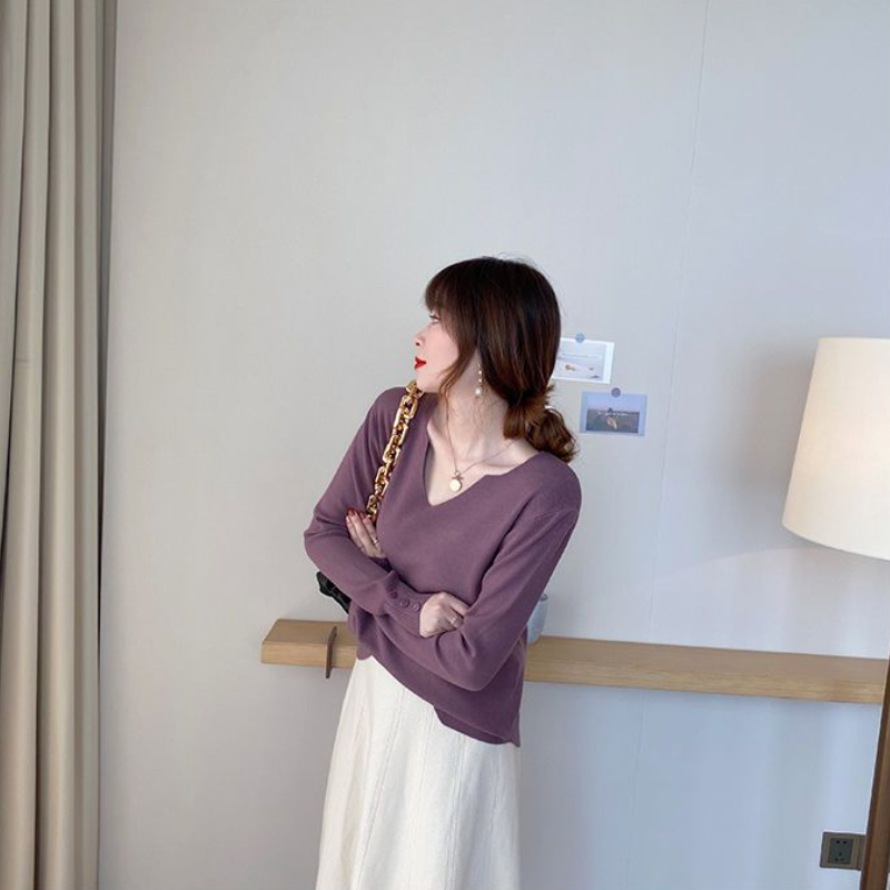 慵懶風 V 領針織上衣 寬鬆剪裁 秋冬百搭款