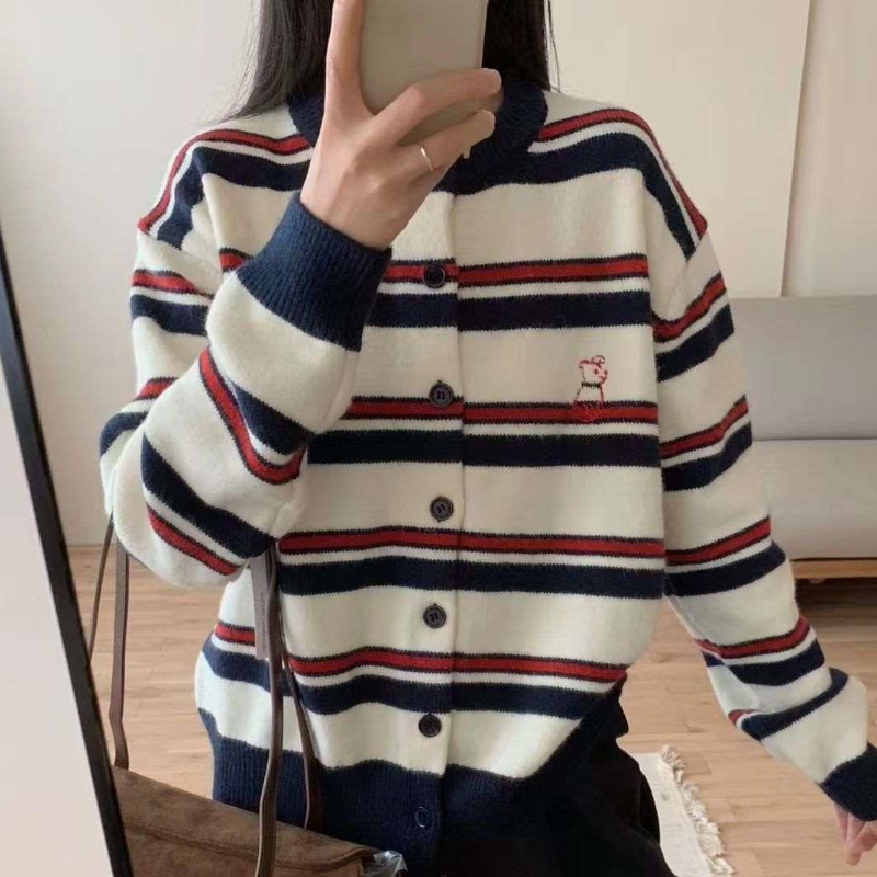 限量發售！減齡撞色條紋針織外套 可愛刺繡